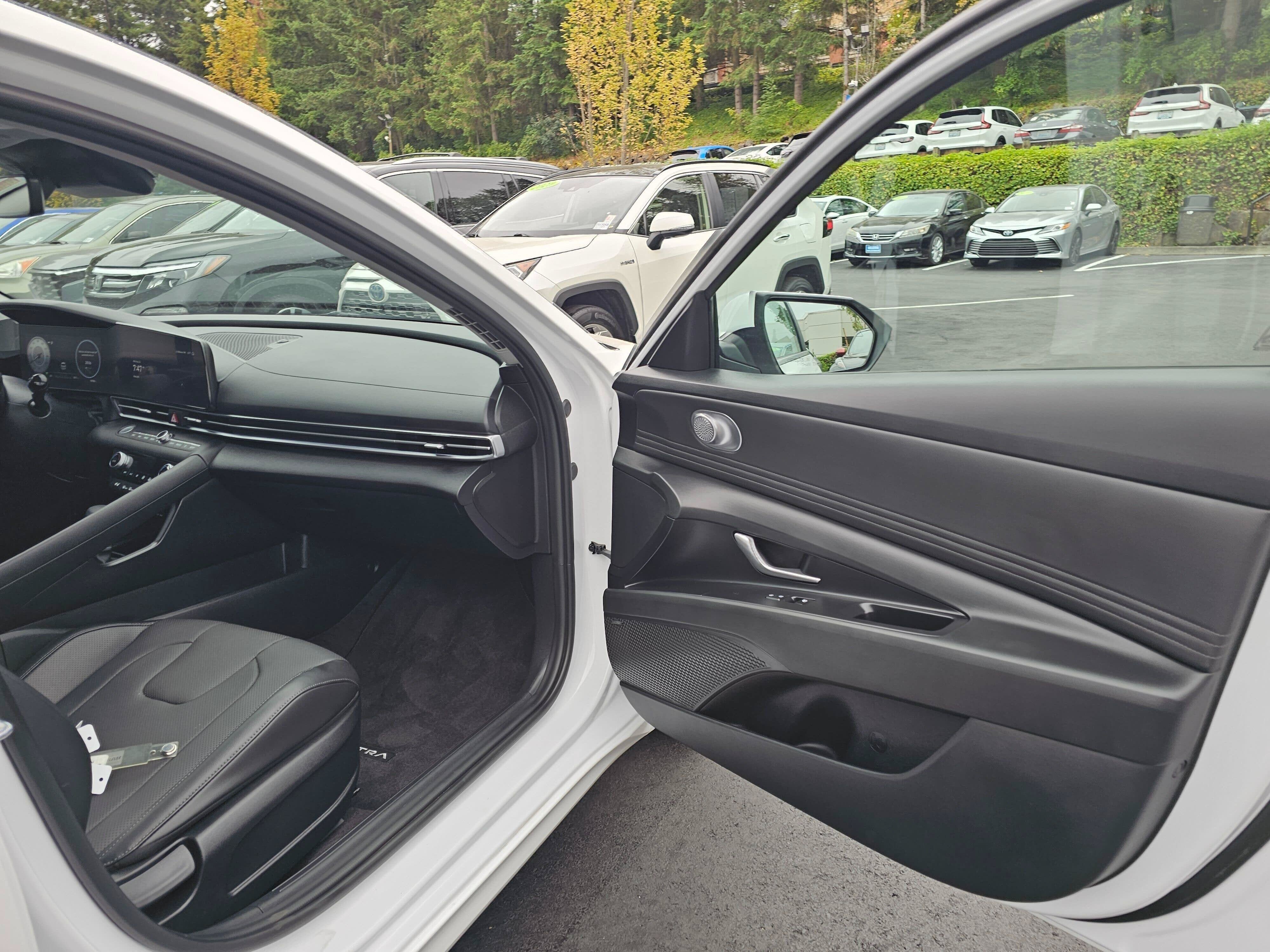 2023 Hyundai Elantra Hybrid Limited