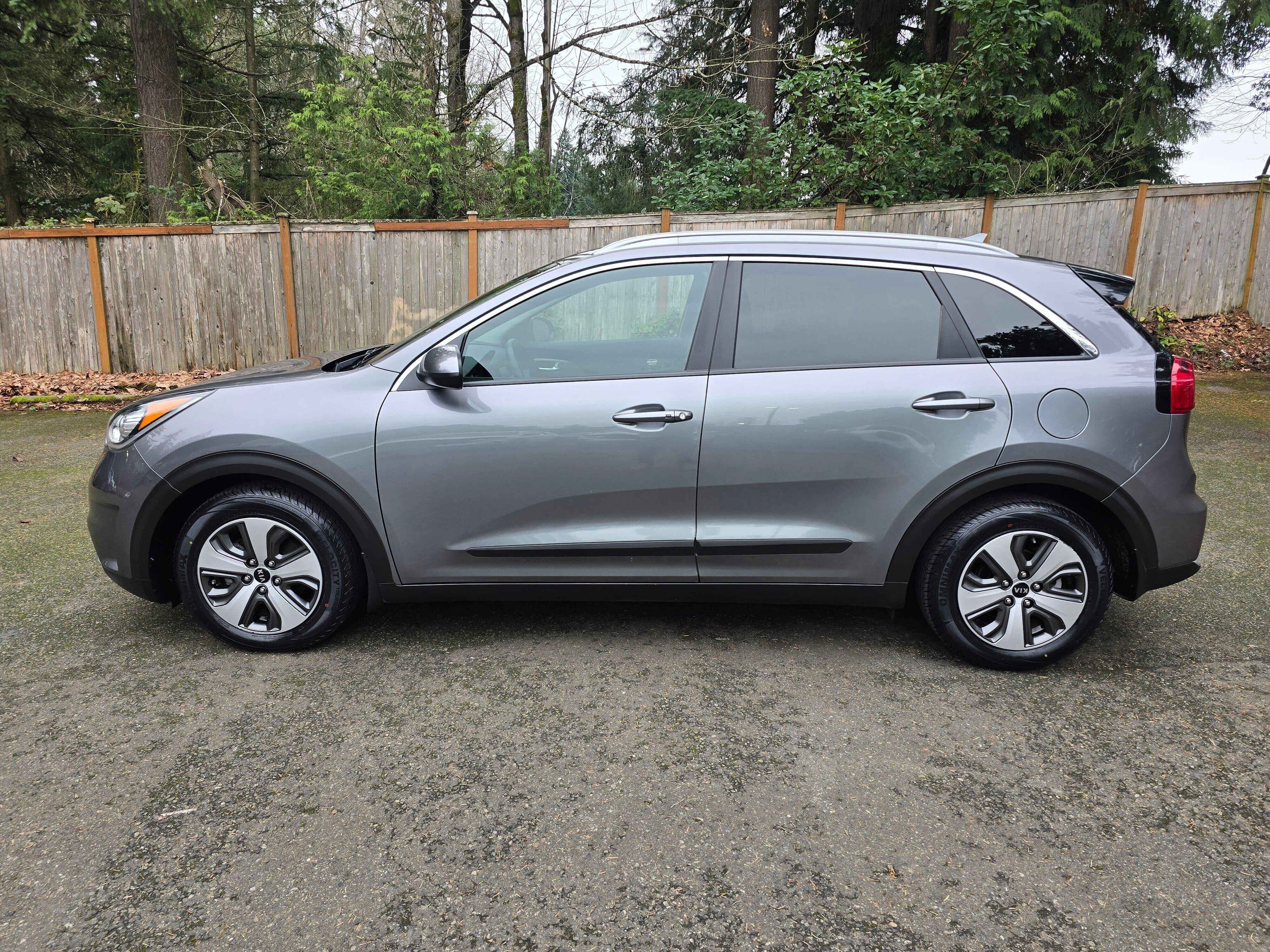 2017 Kia Niro LX