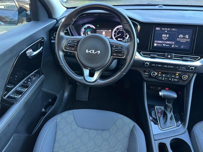 2022 Kia Niro LXS