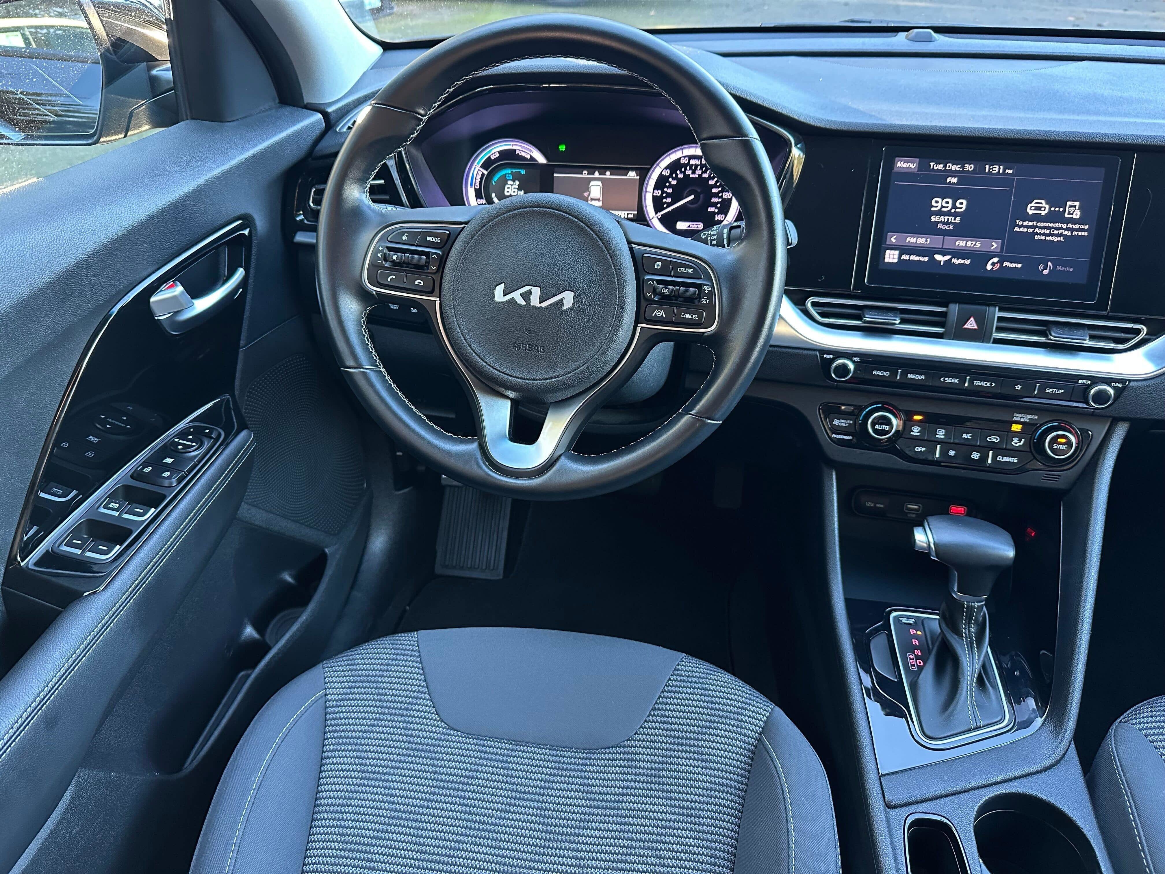 2022 Kia Niro LXS