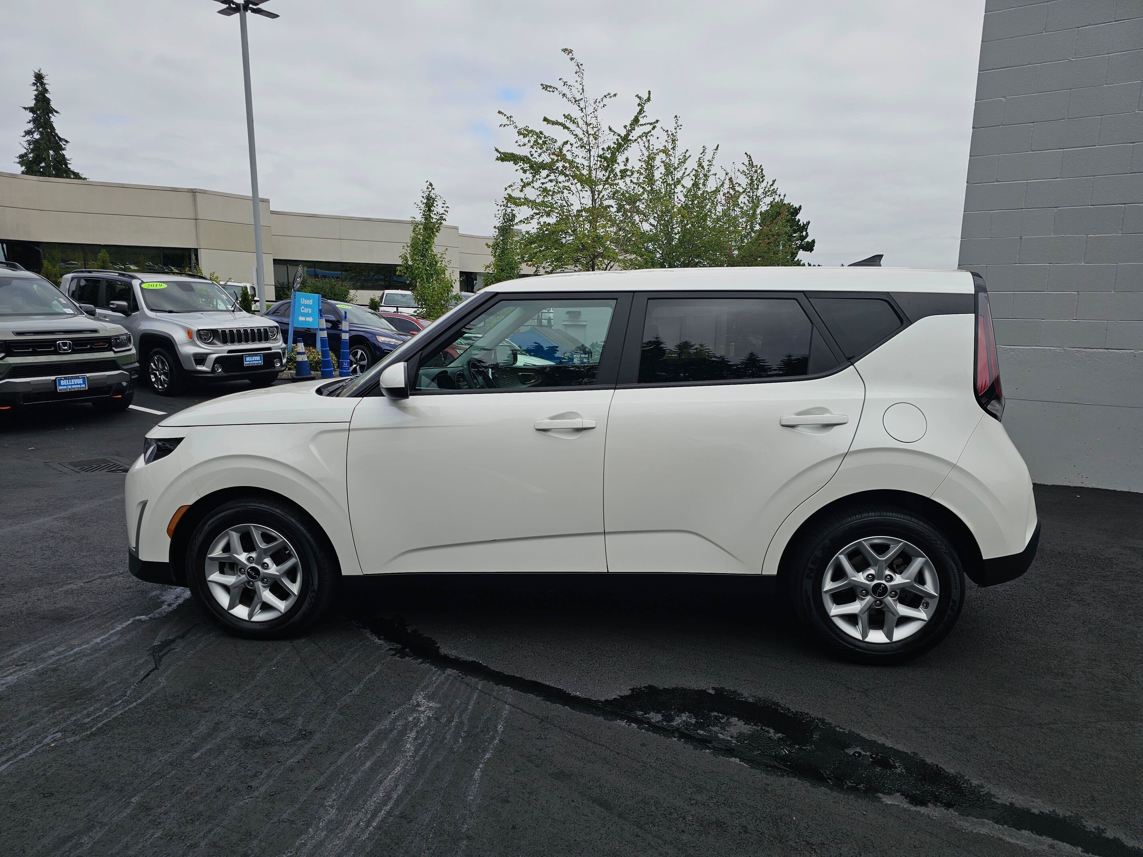2023 Kia Soul LX