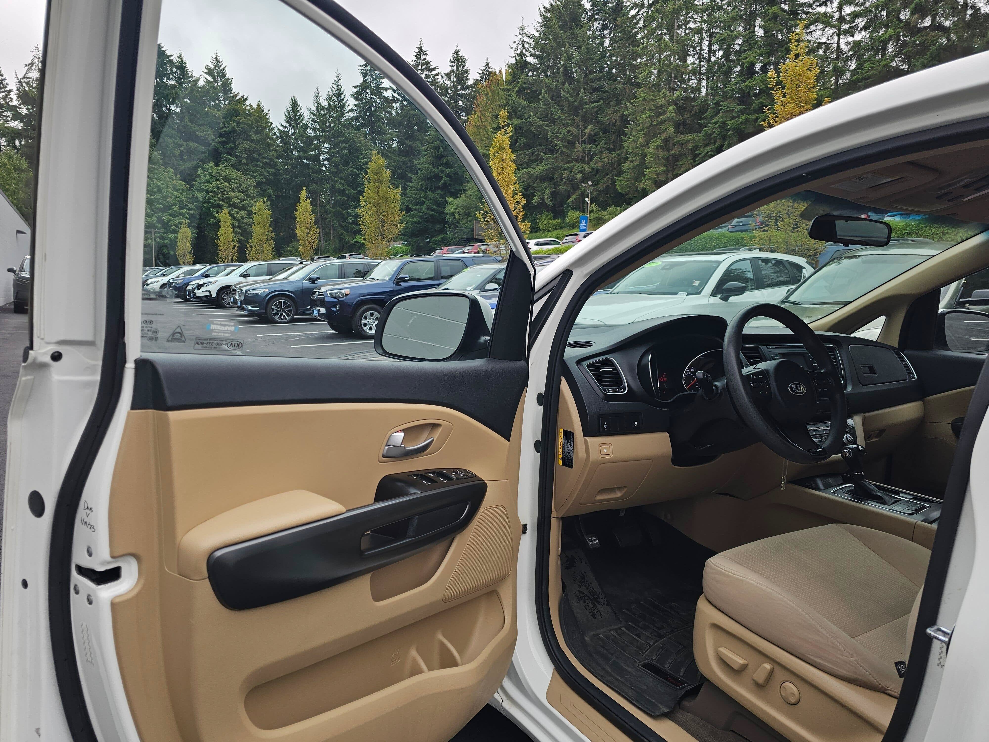 2016 Kia Sedona LX