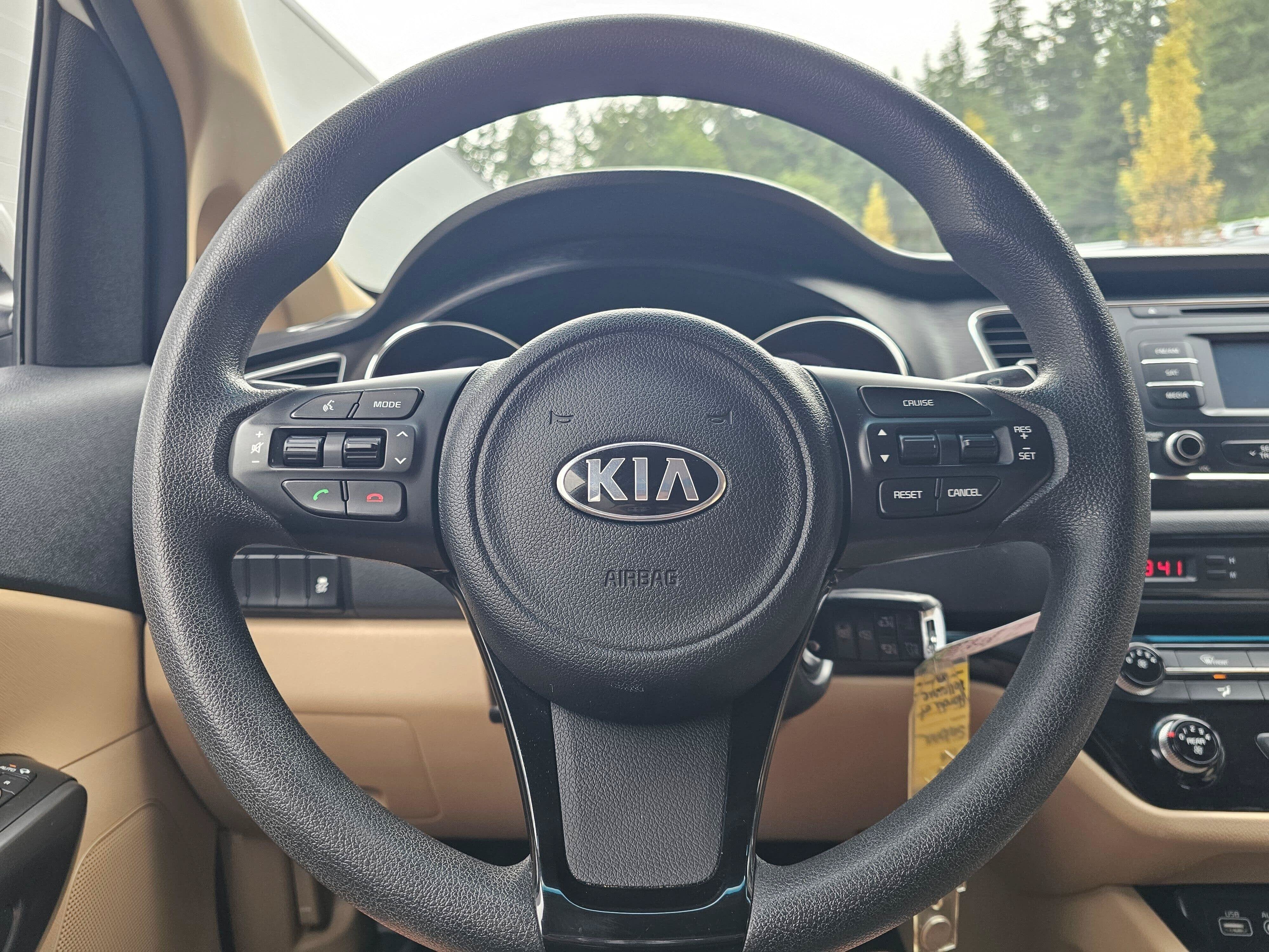 2016 Kia Sedona LX