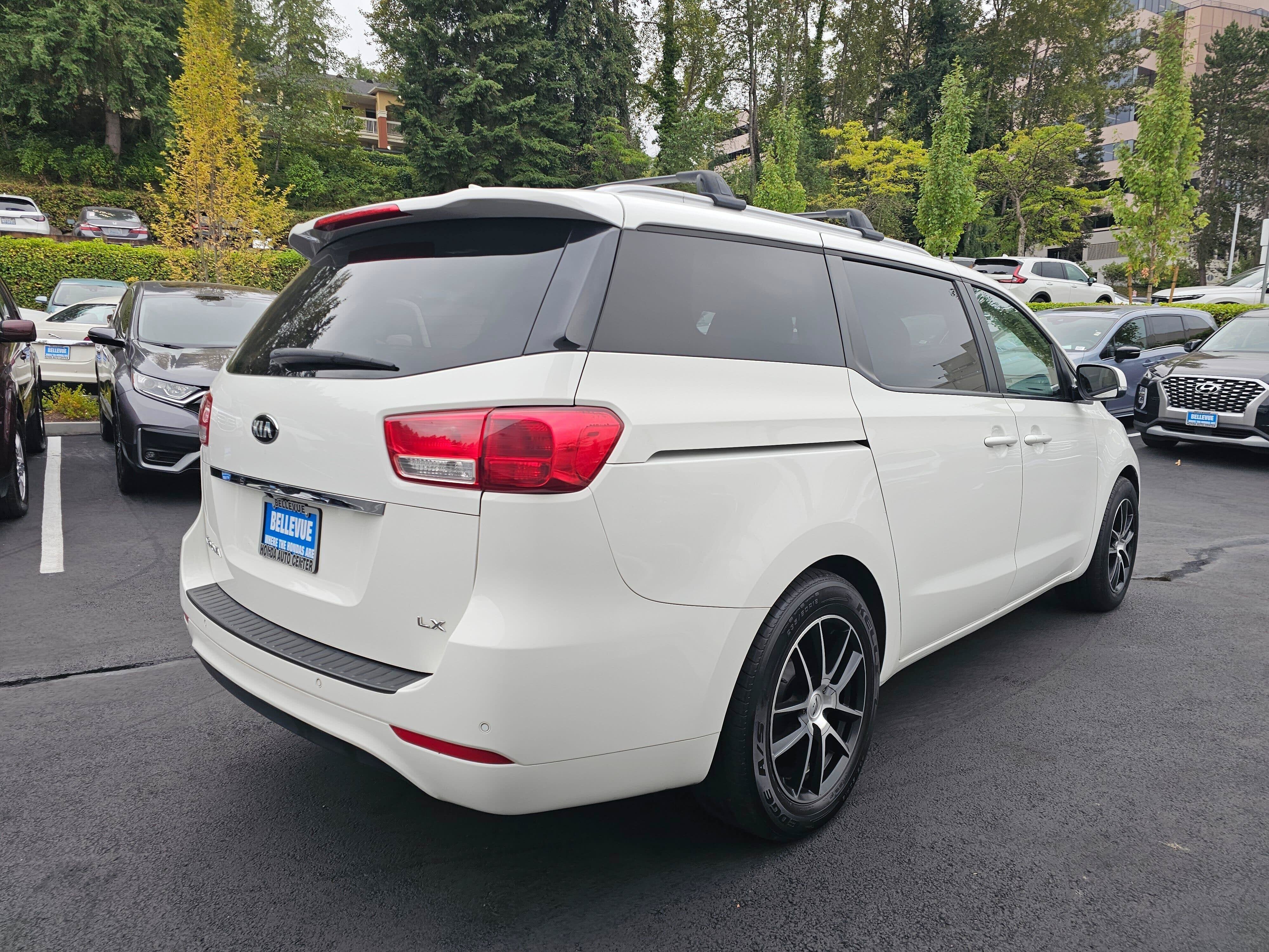 2016 Kia Sedona LX
