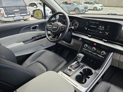 2022 Kia Carnival LXS