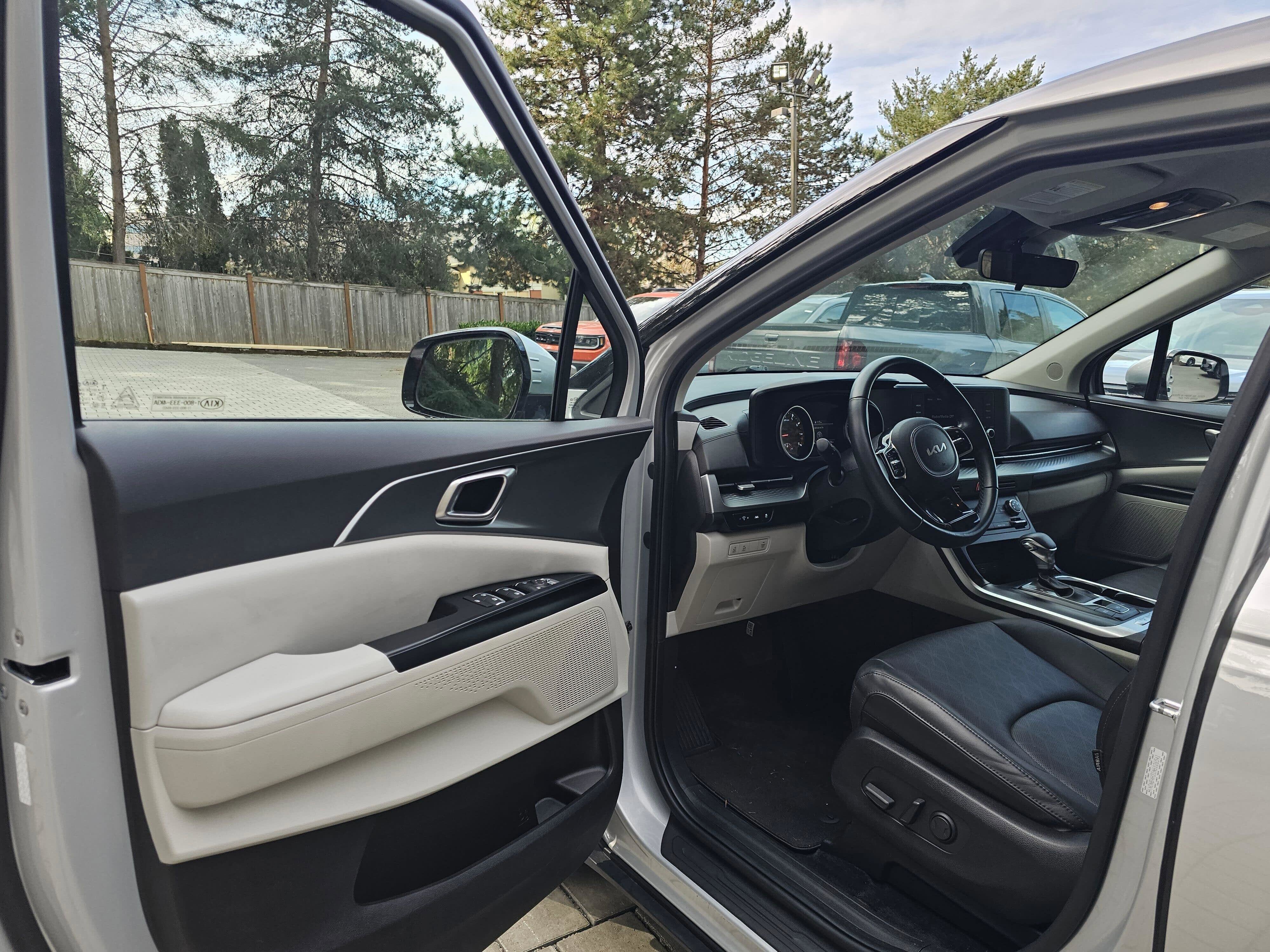 2022 Kia Carnival LXS