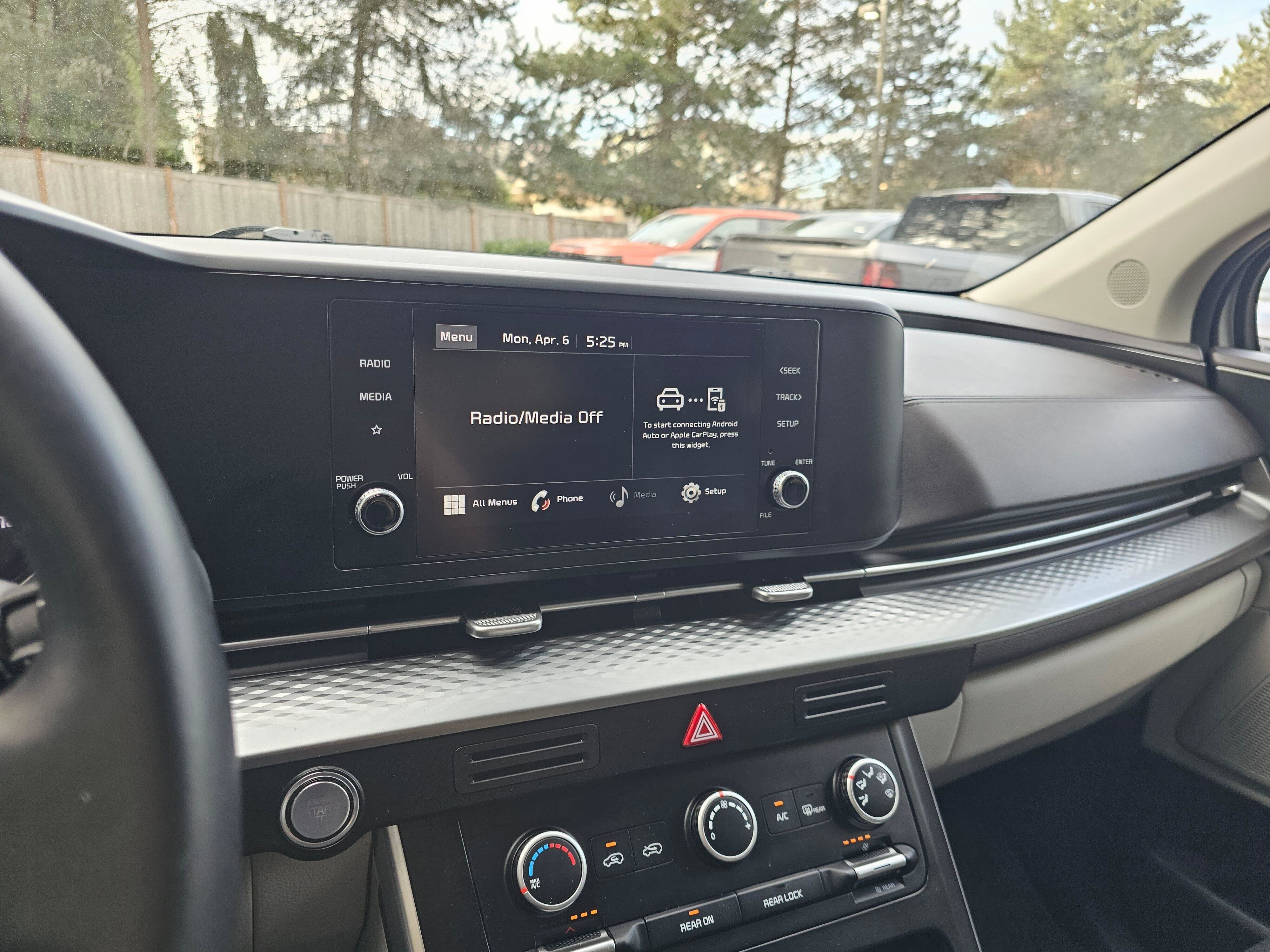 2022 Kia Carnival LXS