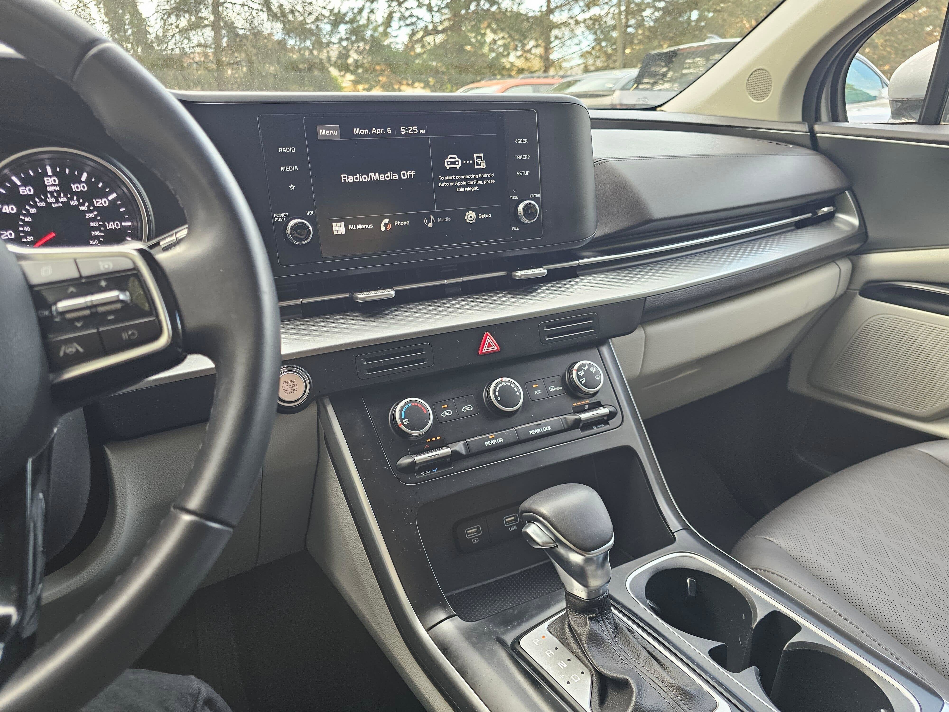 2022 Kia Carnival LXS