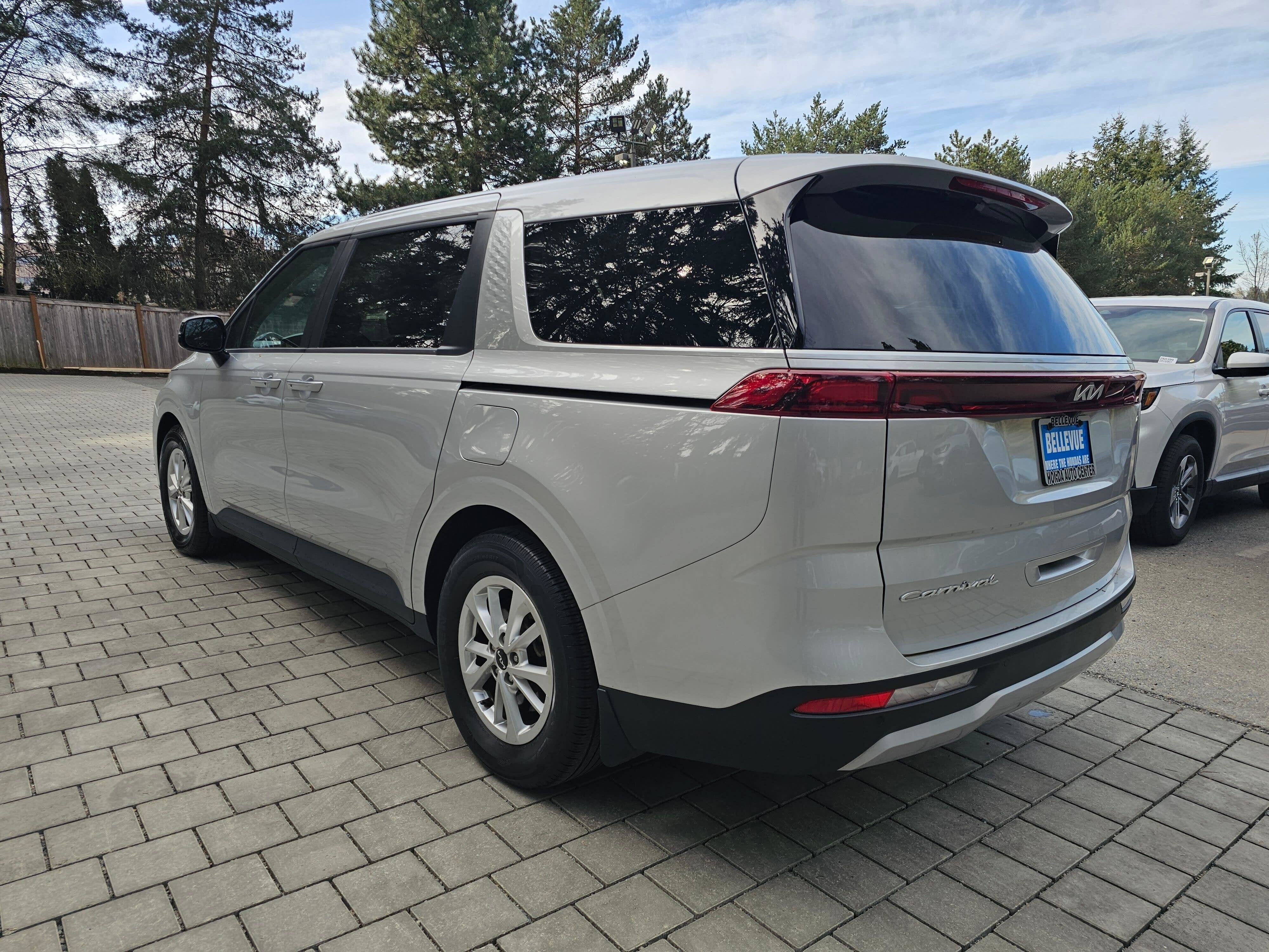 2022 Kia Carnival LXS