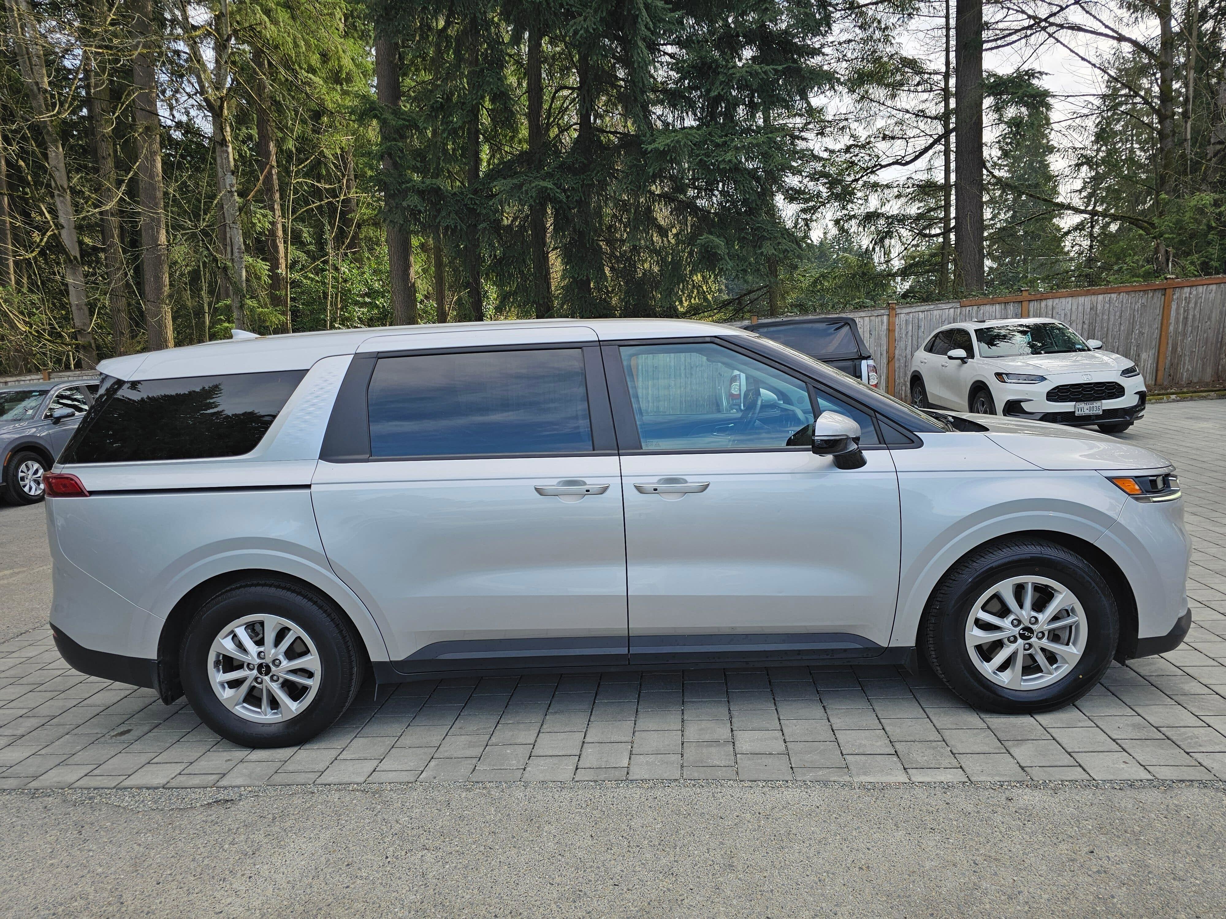 2022 Kia Carnival LXS