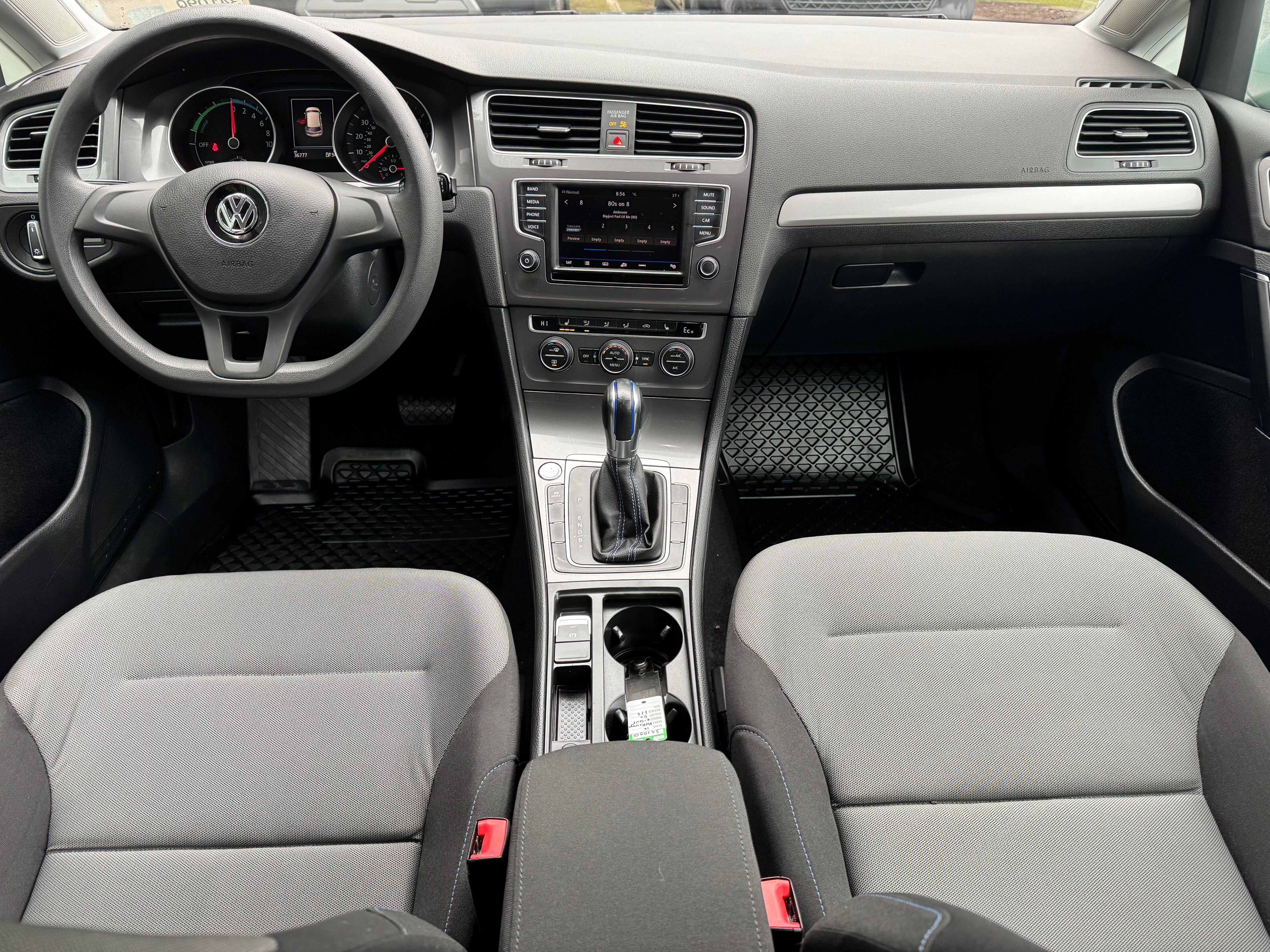 2016 Volkswagen e-Golf SE