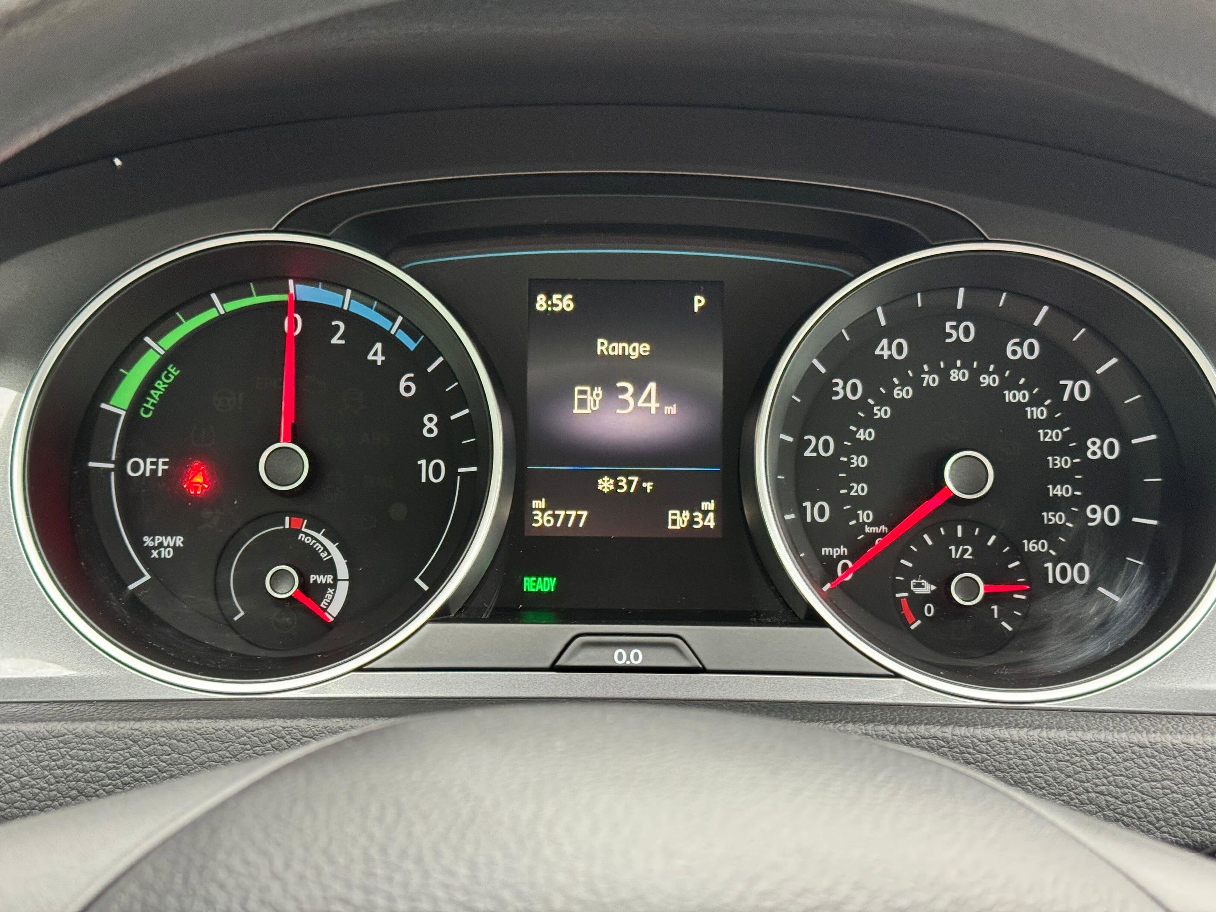 2016 Volkswagen e-Golf SE