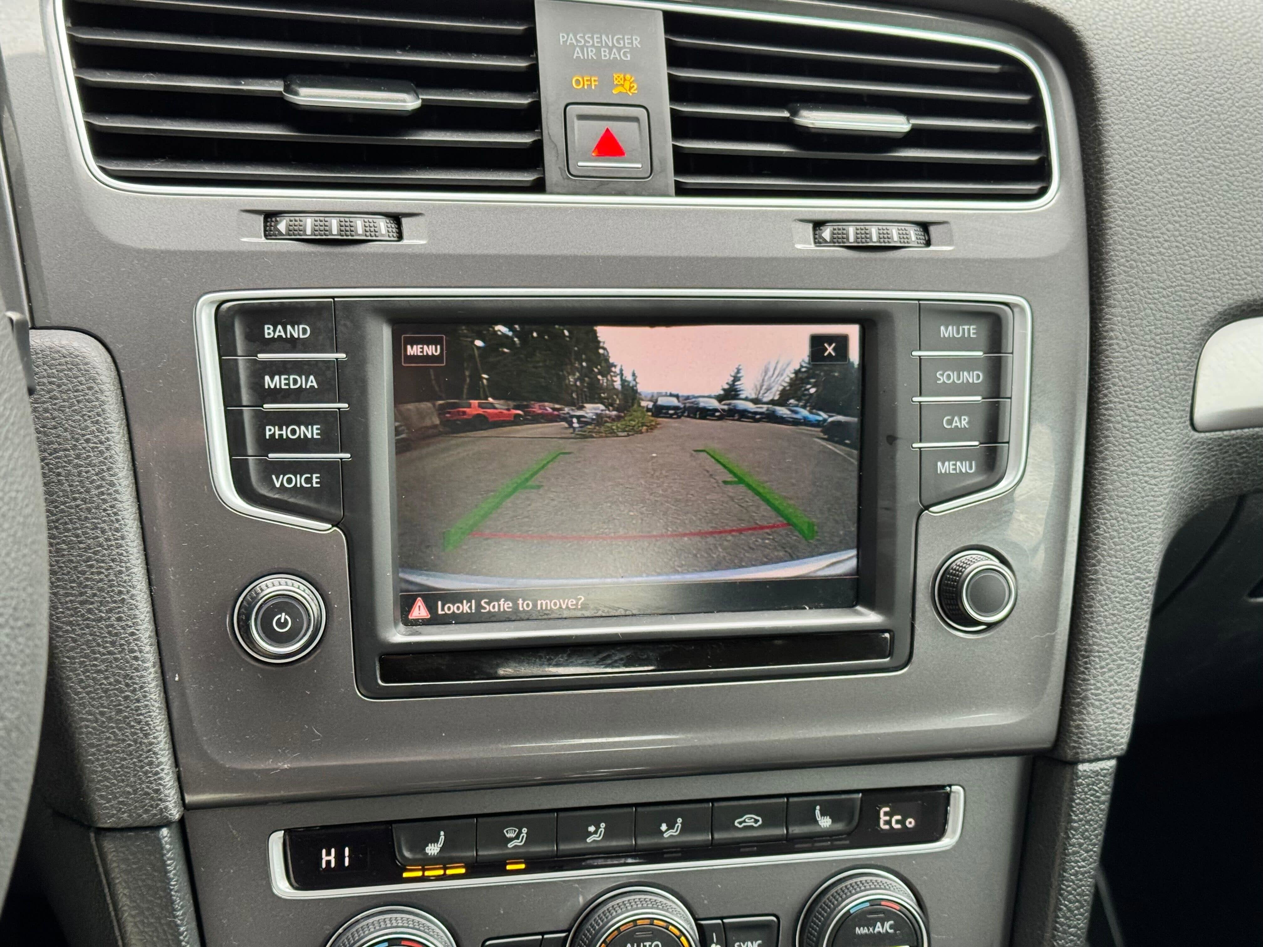 2016 Volkswagen e-Golf SE