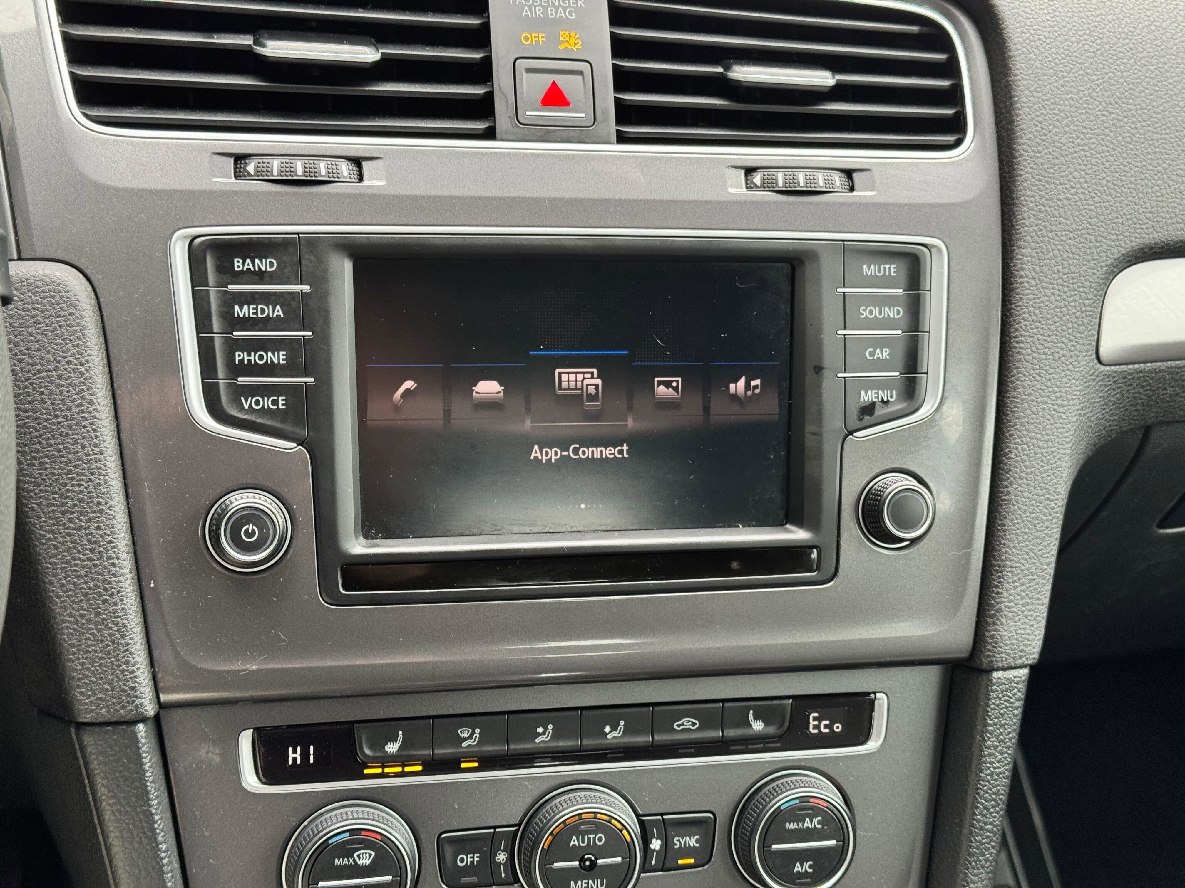 2016 Volkswagen e-Golf SE