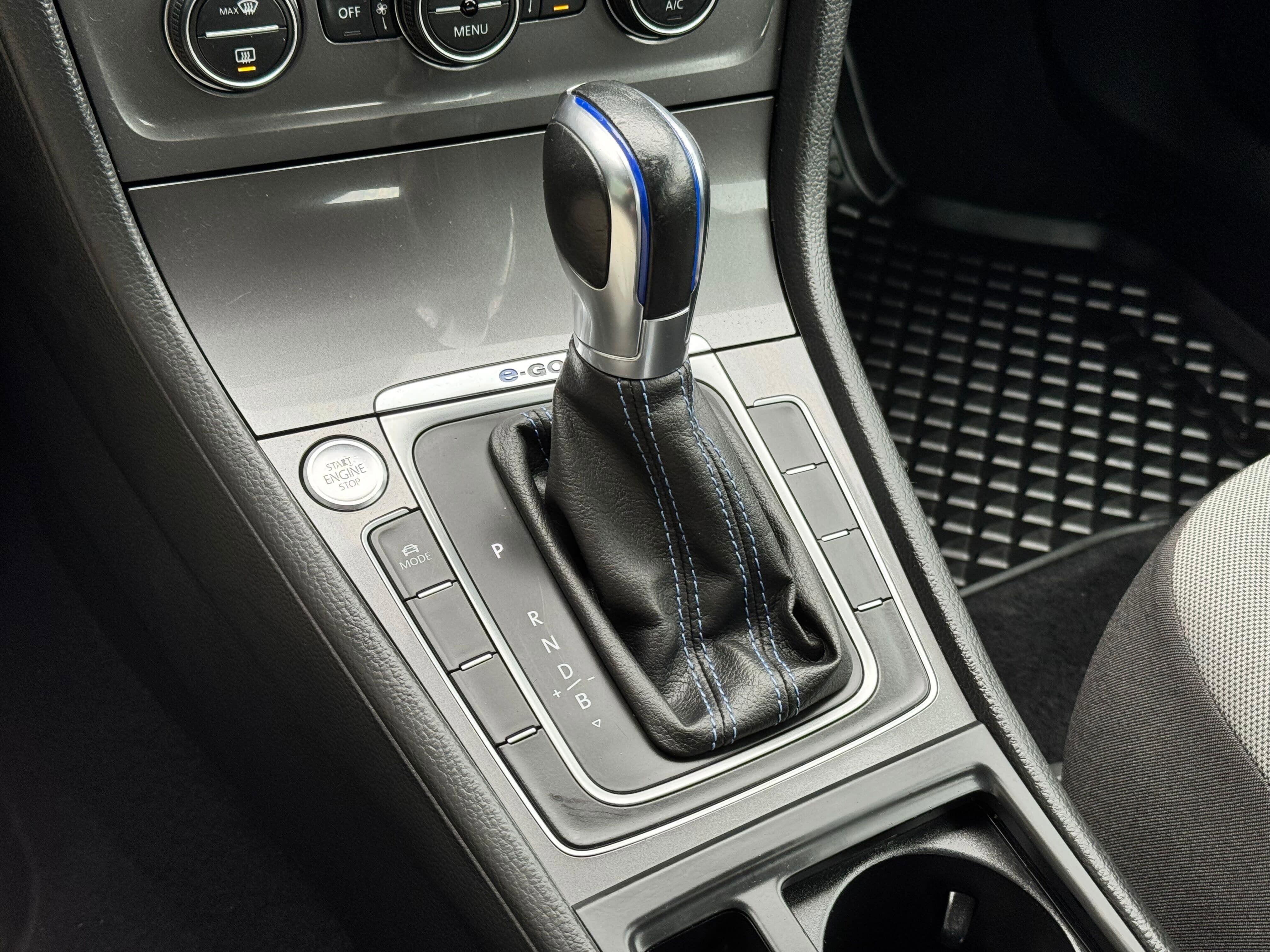 2016 Volkswagen e-Golf SE