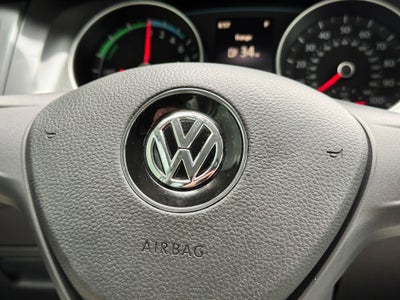 2016 Volkswagen e-Golf SE