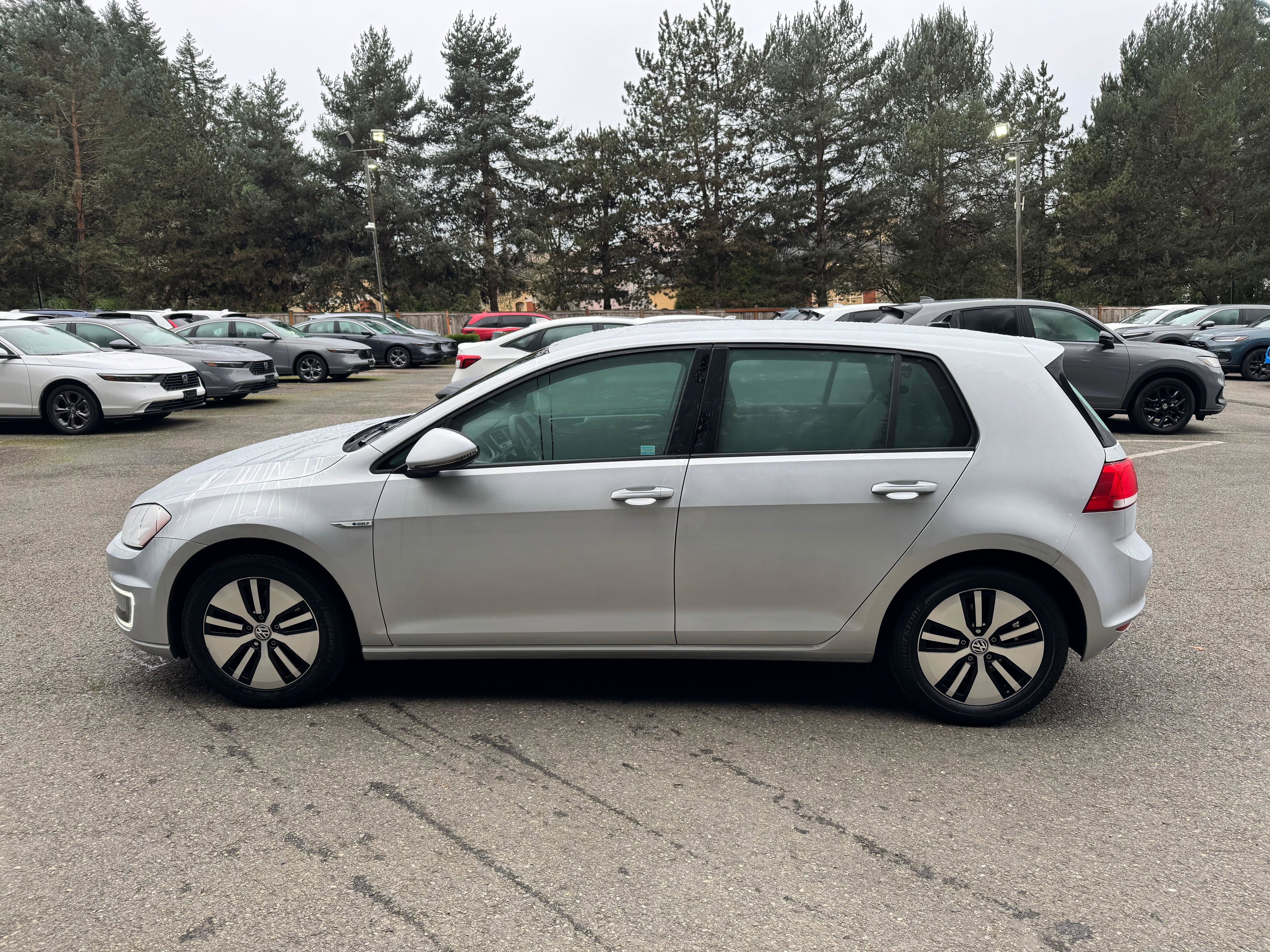 2016 Volkswagen e-Golf SE