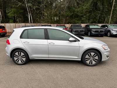 2016 Volkswagen e-Golf SE