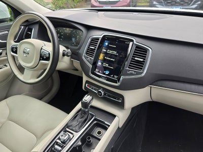 2020 Volvo XC90 Momentum