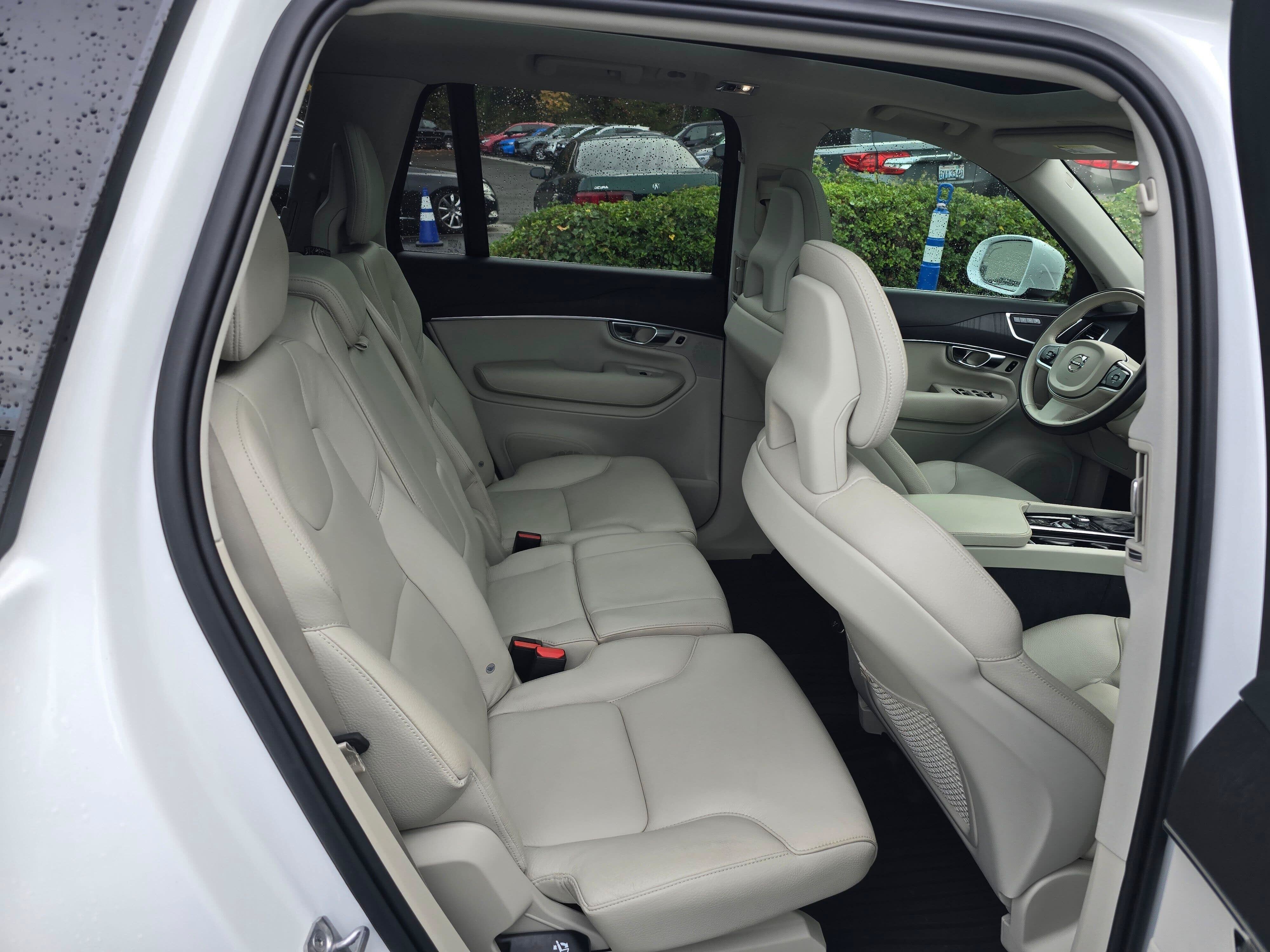 2020 Volvo XC90 Momentum
