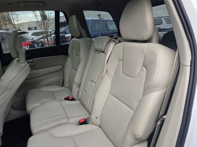 2020 Volvo XC90 Momentum