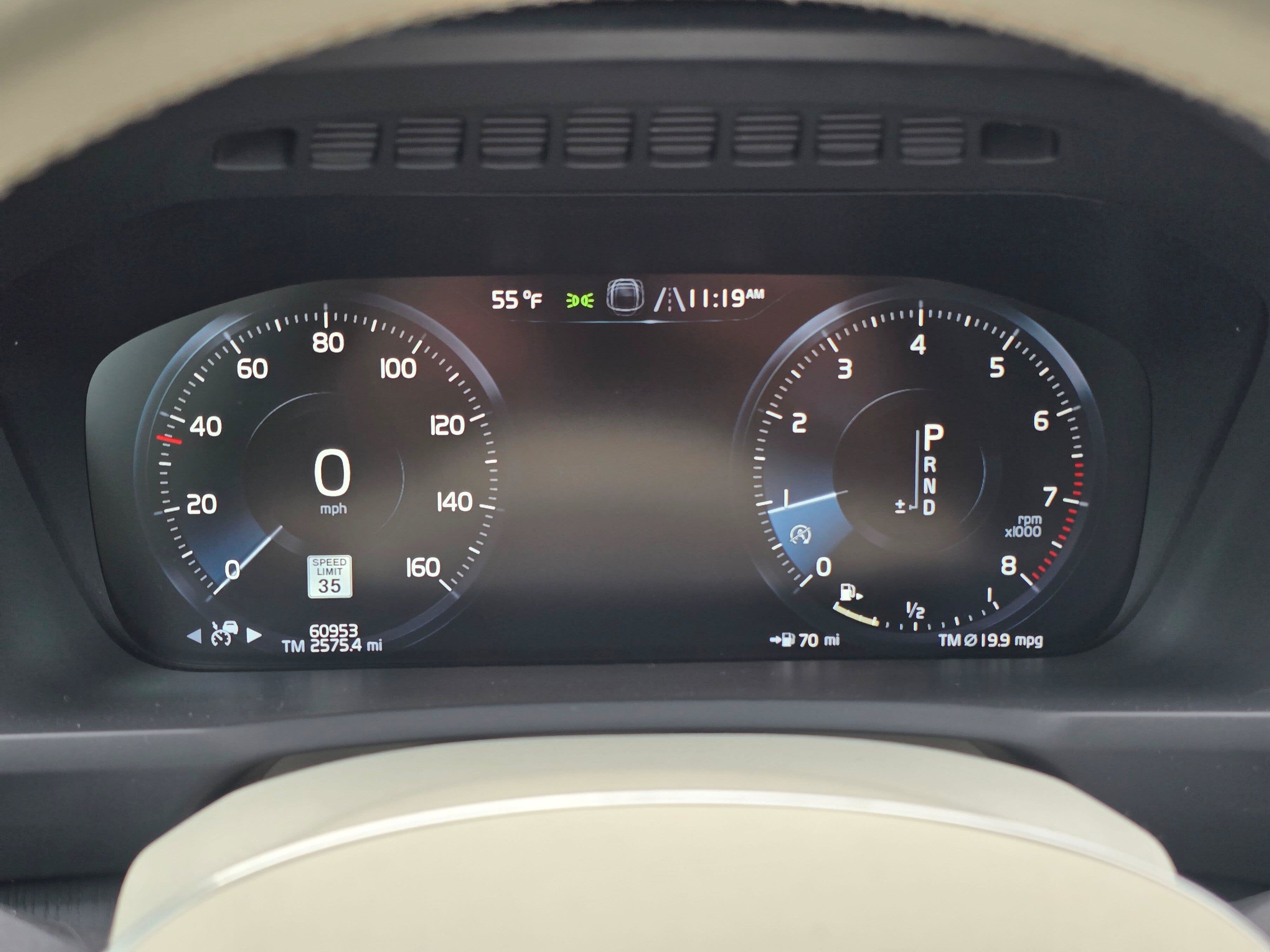 2020 Volvo XC90 Momentum