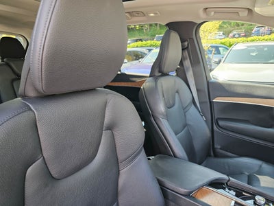 2023 Volvo XC90 Plus