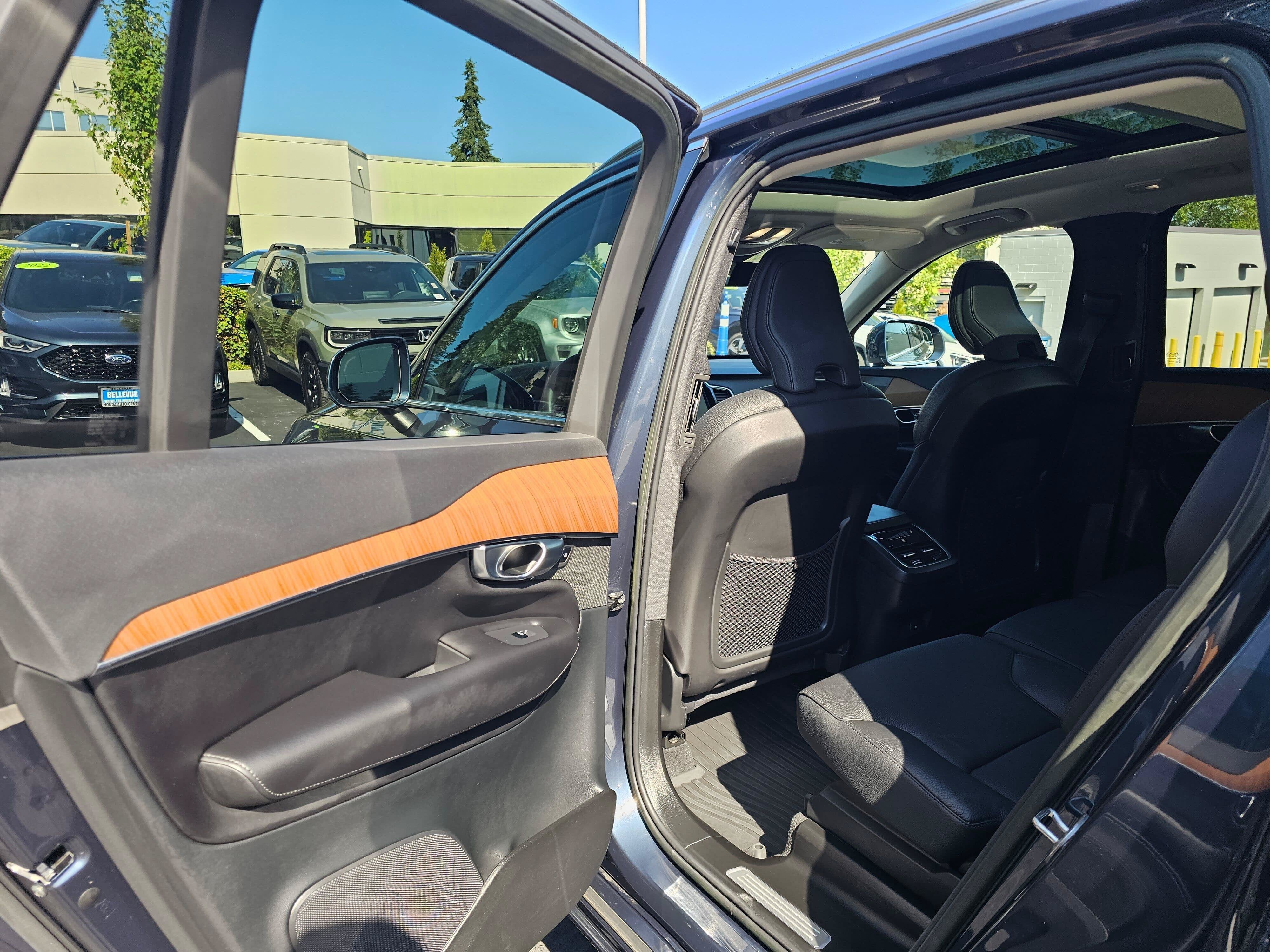 2023 Volvo XC90 Plus