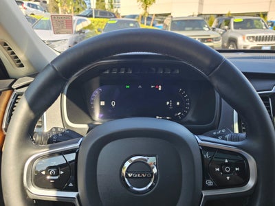 2023 Volvo XC90 Plus