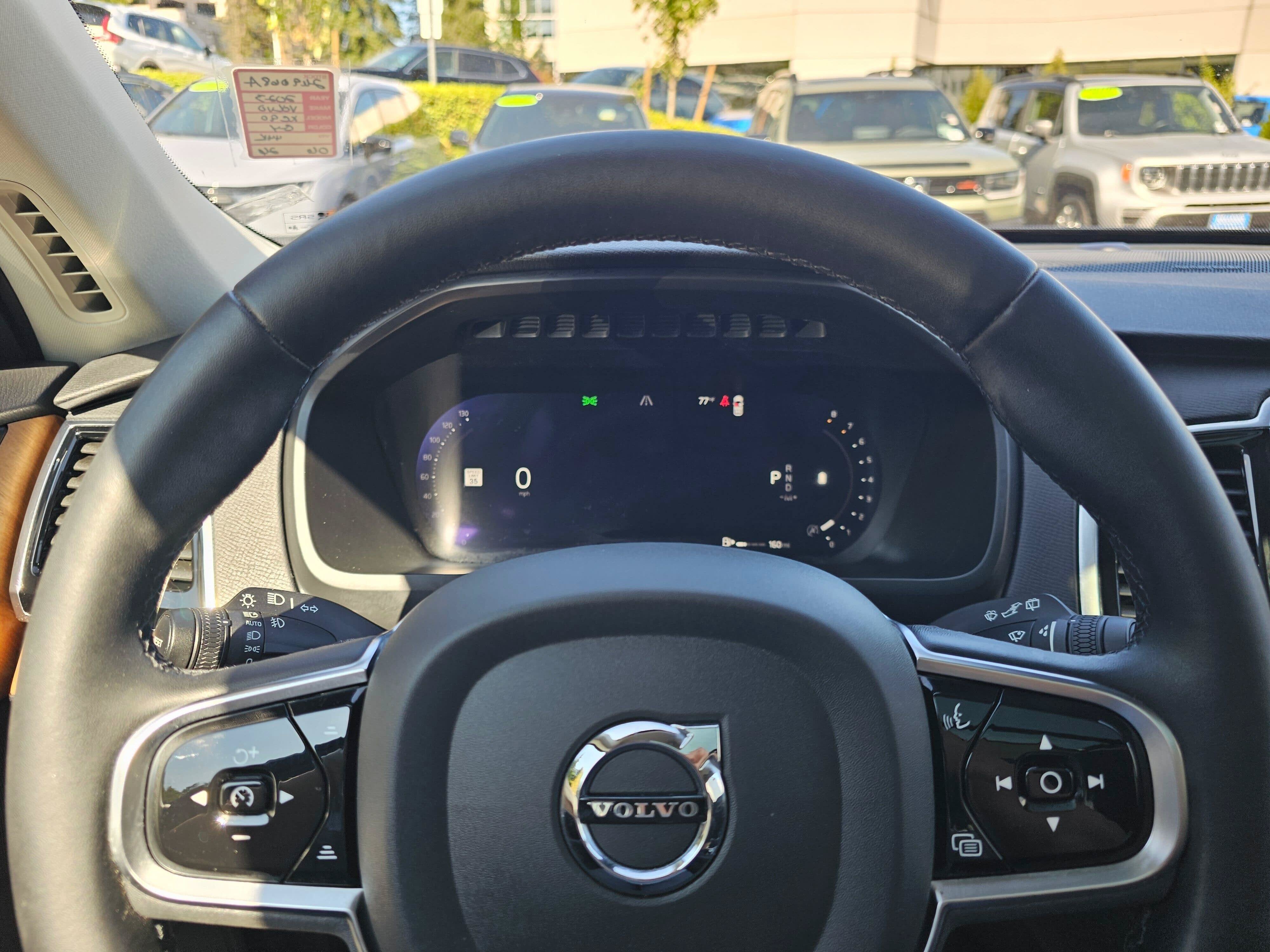 2023 Volvo XC90 Plus