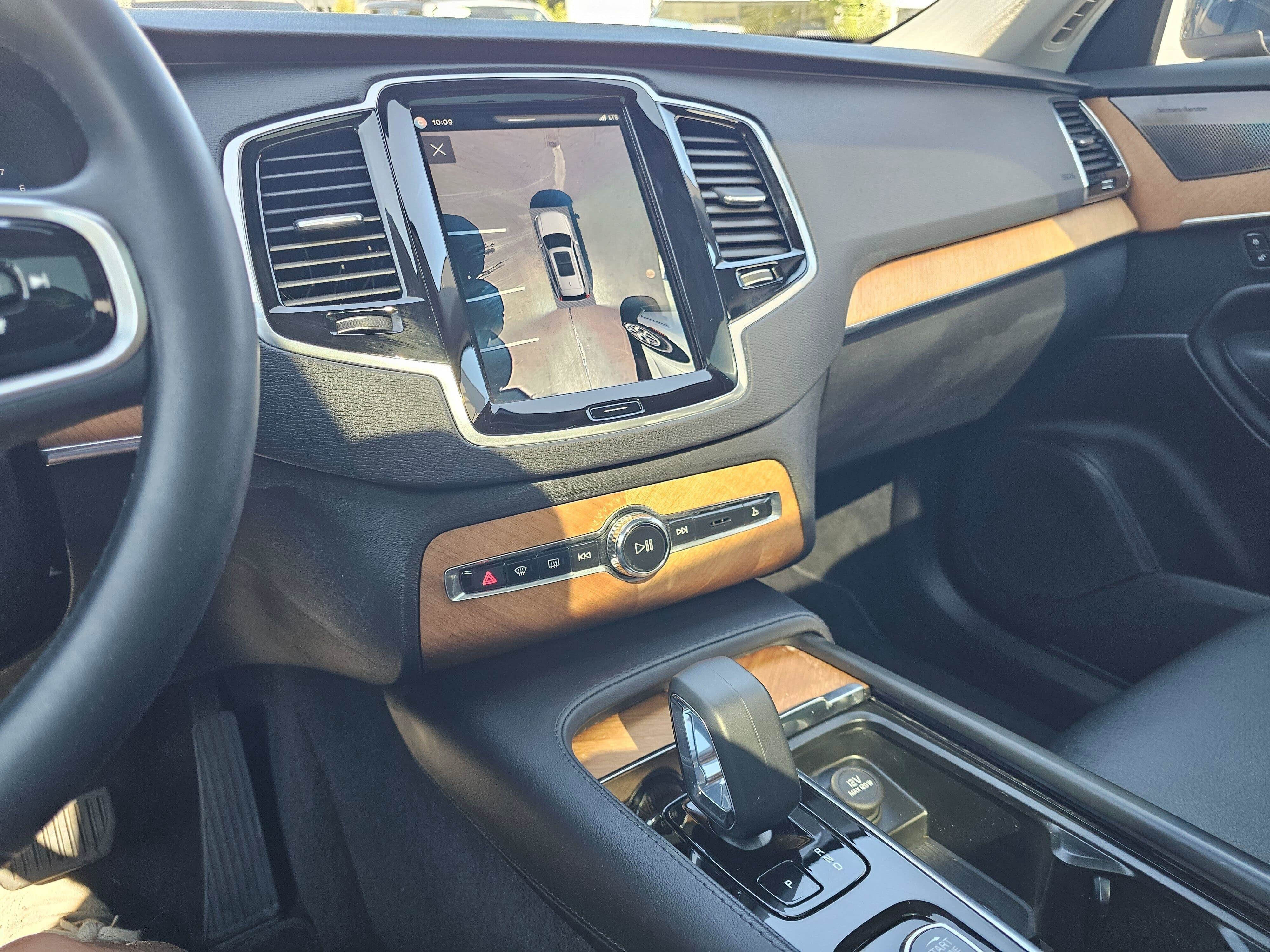 2023 Volvo XC90 Plus