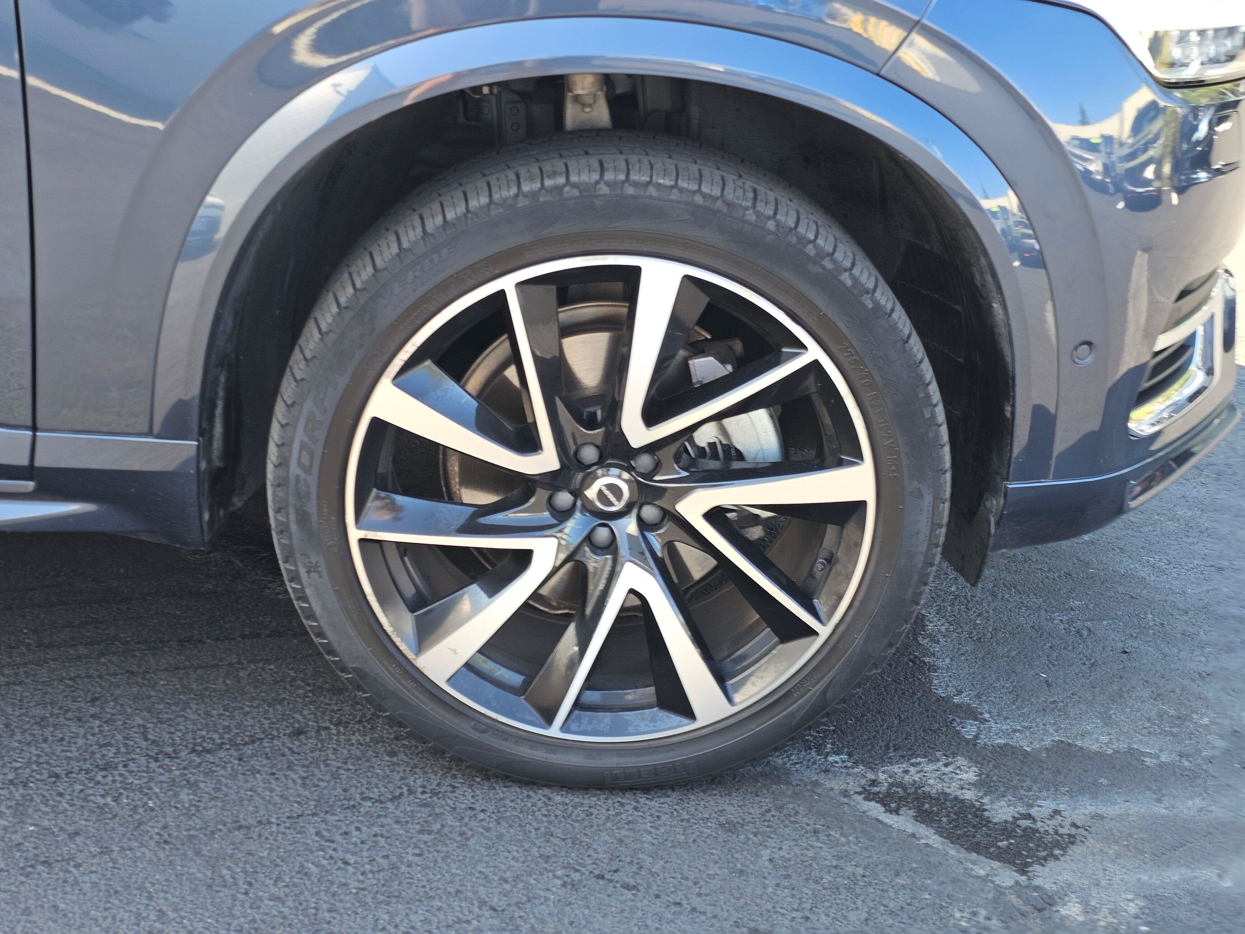 2023 Volvo XC90 Plus